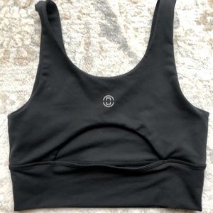 DYI Define Your Inspiration Elevate sports bra, size Medium Black